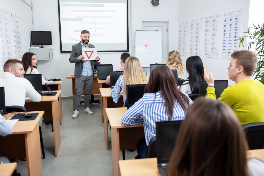 Comment Choisir la Meilleure Auto-école pour la Conduite Accompagnée dans le Val de Marne